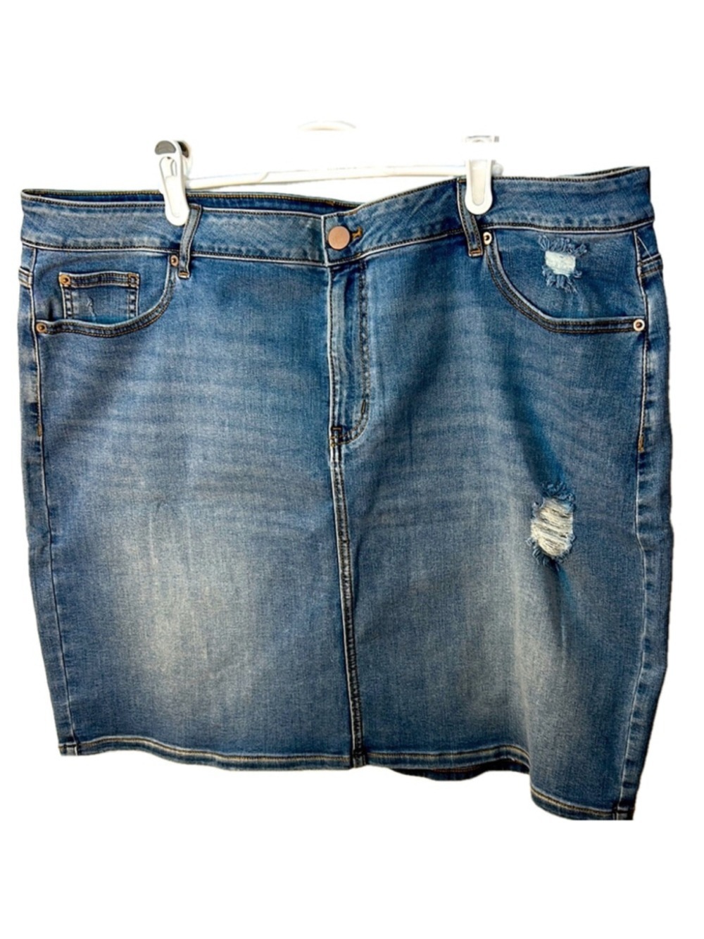 Pennington‘s addition Elle Denim distressed Blue Skirt size 24 NWT
